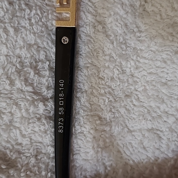 Sunglasses - Picture 5 of 6